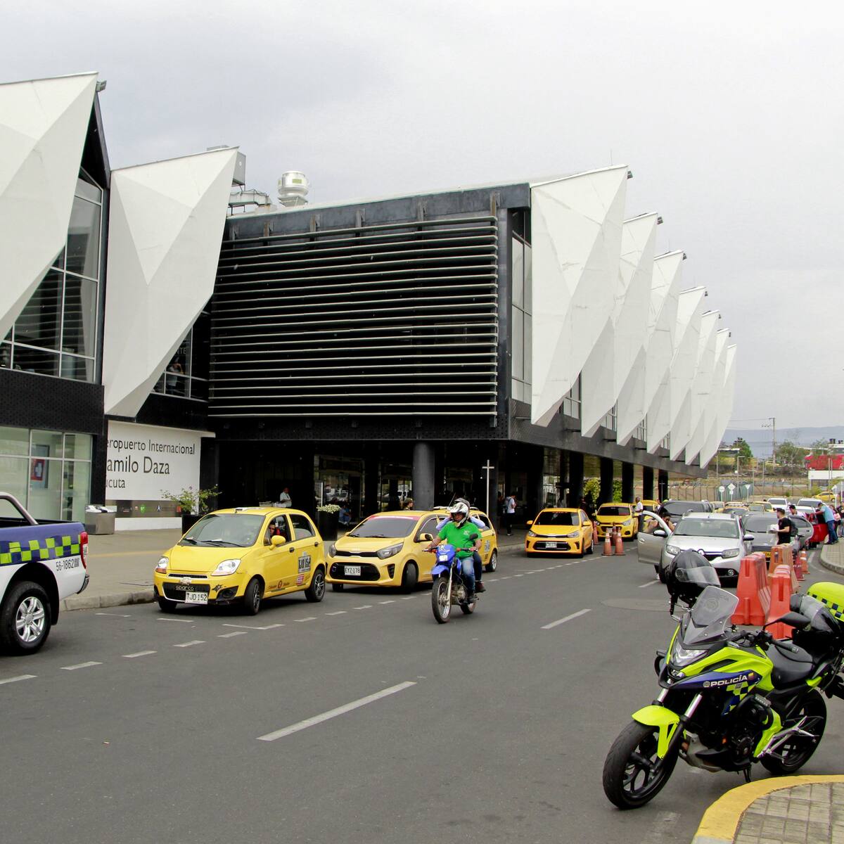 Habitante de calle vulnera la seguridad del Aeropuerto Internacional de Cúcuta