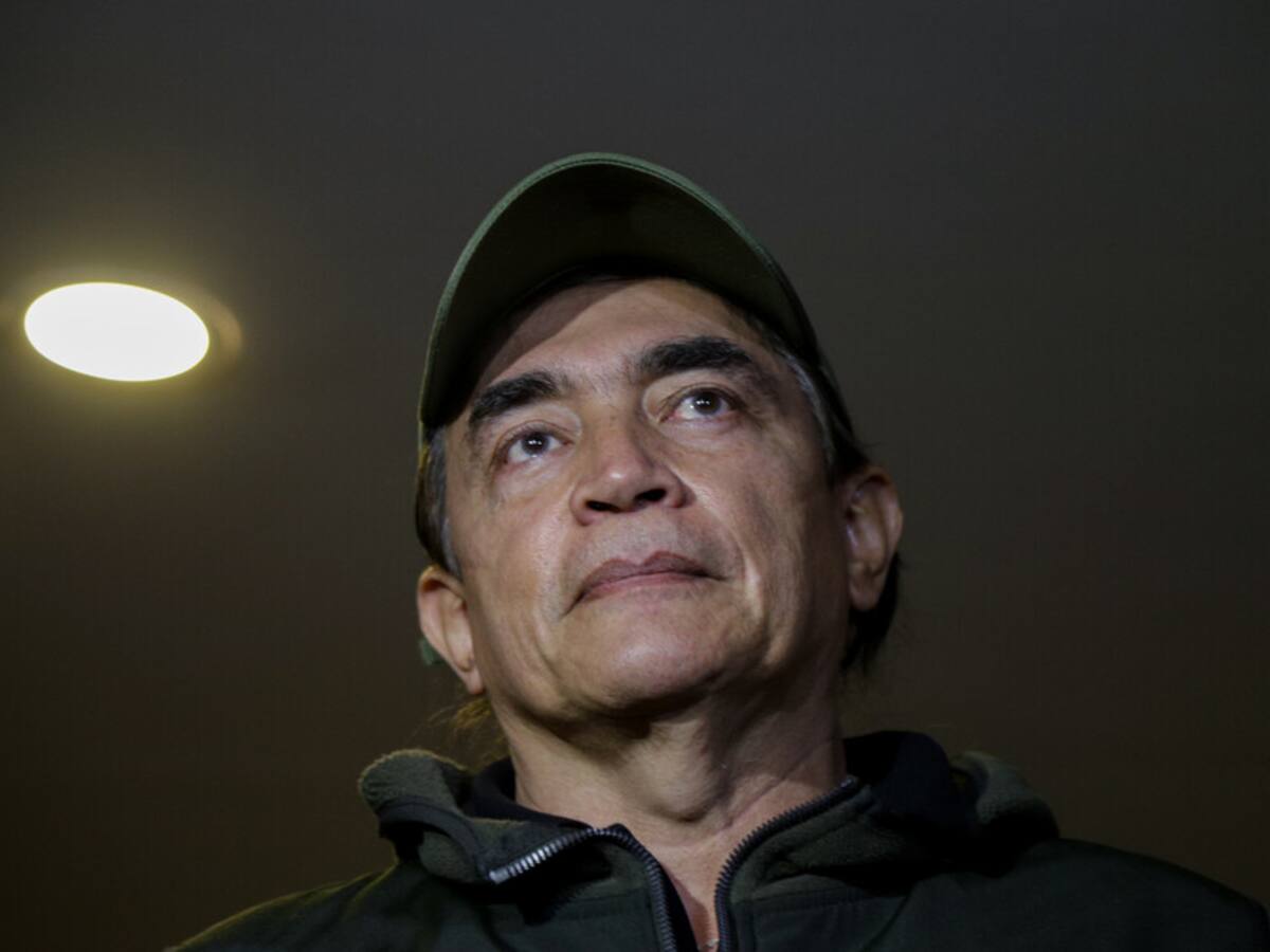 Bolívar se aleja de propuesta de Petro sobre transporte público gratis: “no soy populista”