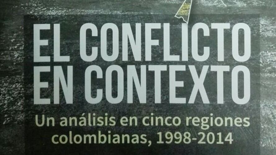 El libro "El conflicto en contexto: un análisis en cinco regiones colombianas 1998-2014". Foto: Cortesía Fuerza Aérea