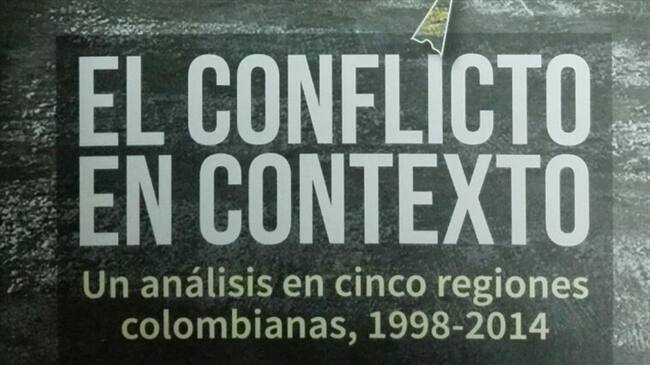 El libro "El conflicto en contexto: un análisis en cinco regiones colombianas 1998-2014". Foto: Cortesía Fuerza Aérea