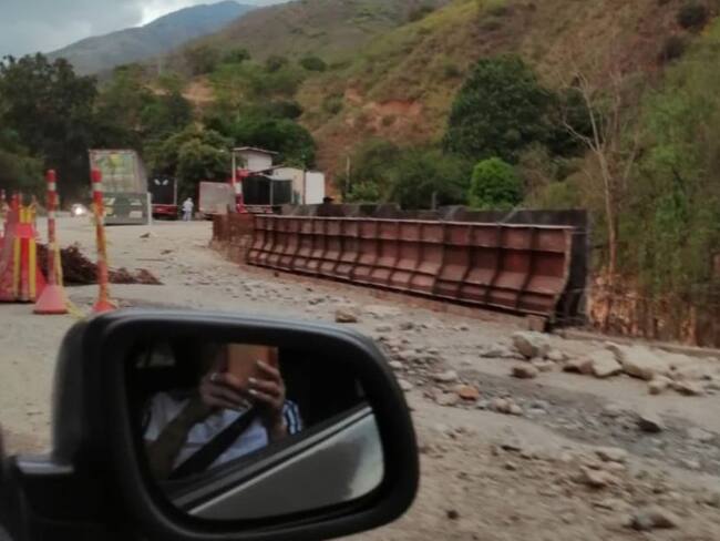 Casi lista reparación de la vía Bucaramanga - San Gil