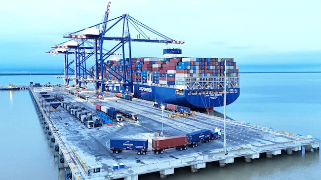 Buque Neo-Panamax en Puerto Antioquia. Cortesía: Puerto Antioquia.