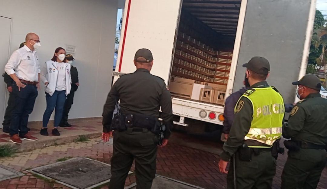 Las vacunas llegaron al laboratorio de salud pública de Ibagué. 
