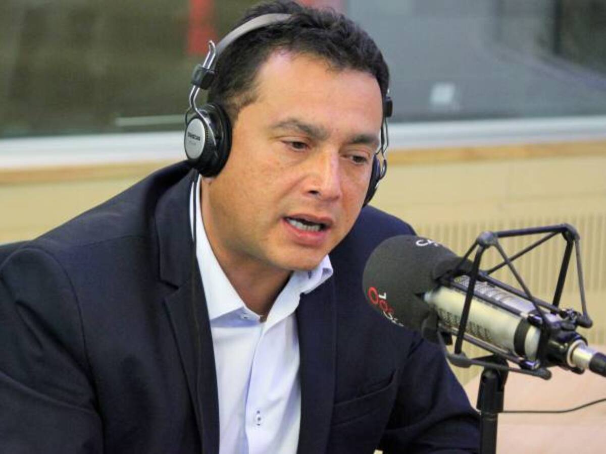 Hubo un discurso de Londoño para sus contradictores y uno de Santos para los indecisos: Libreros