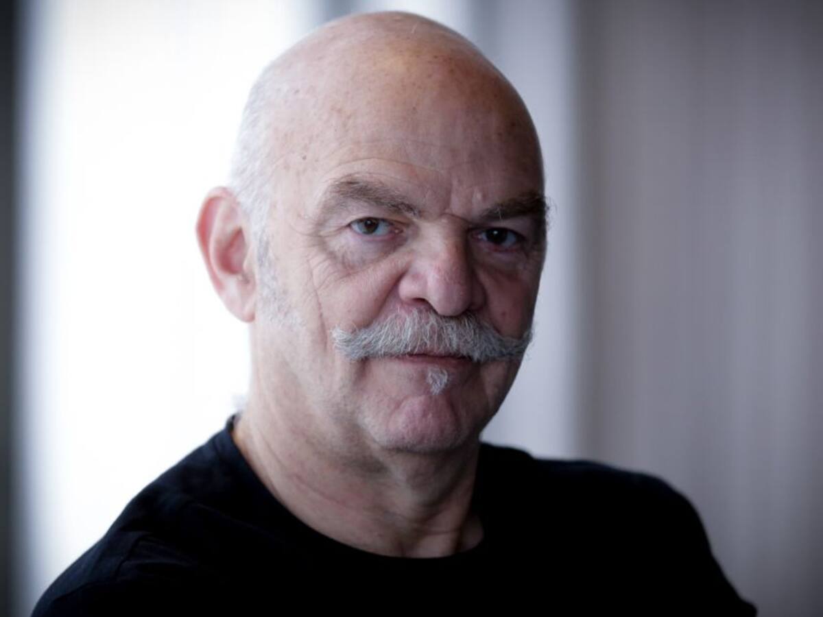 Martín Caparrós lanza "Cháchara", en crítica al ‘periodismo Gillete’