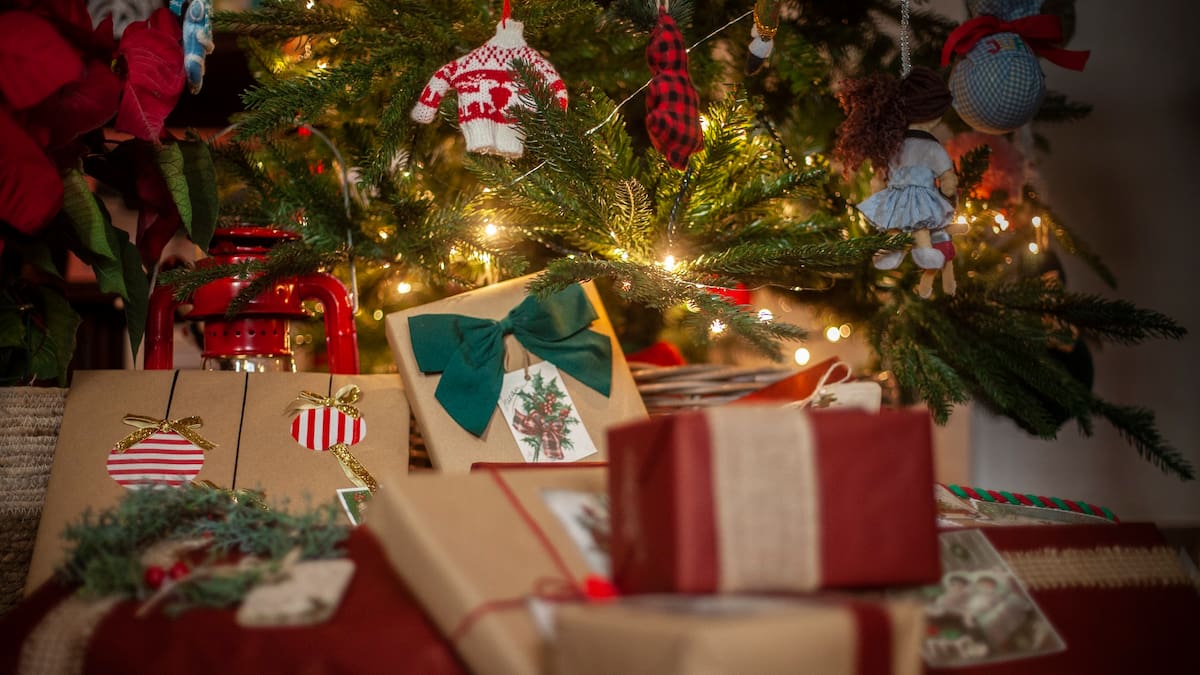 Presupuesto para regalos de Navidad en Colombia 2025 según la IA: ¿Dónde comprarlos más baratos?
