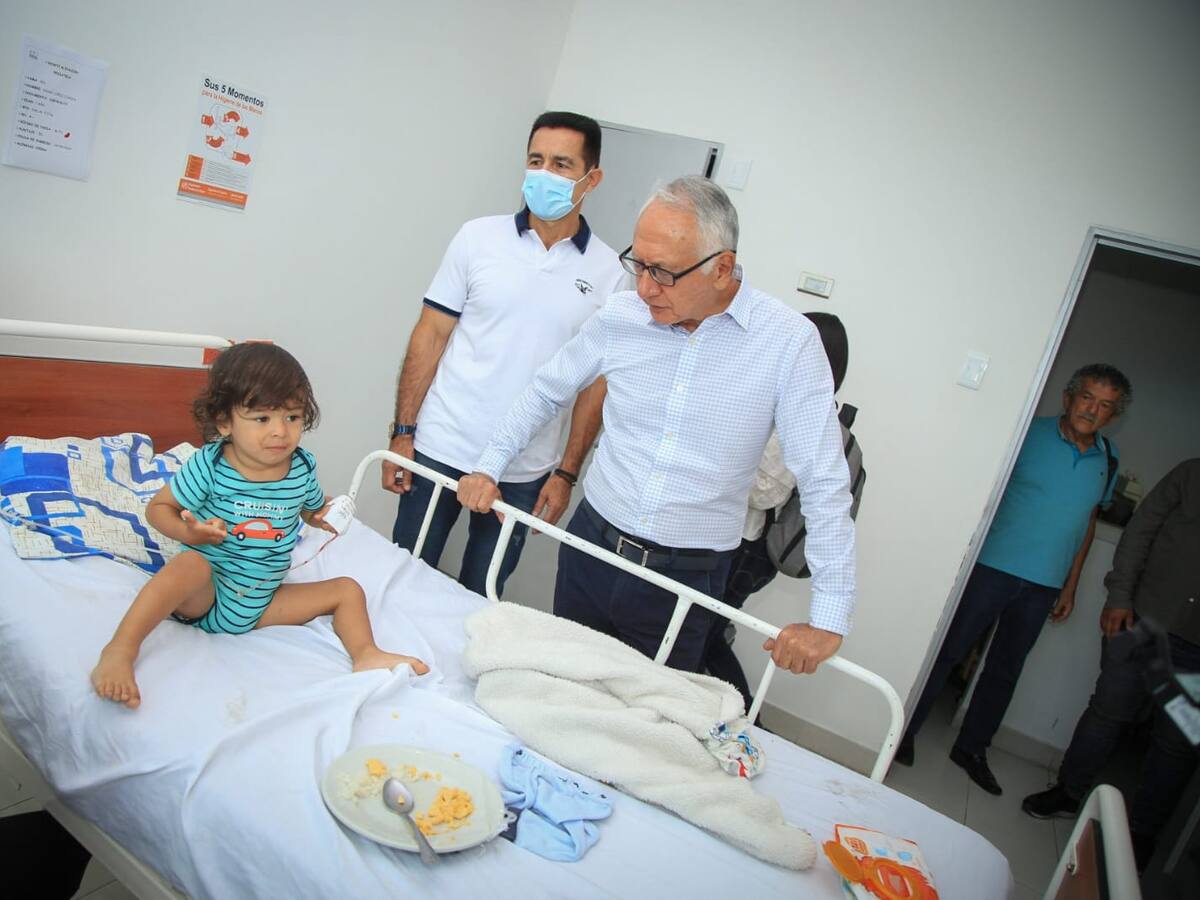 ¿Qué inversiones anunció el ministro de Salud para los hospitales del Quindío?