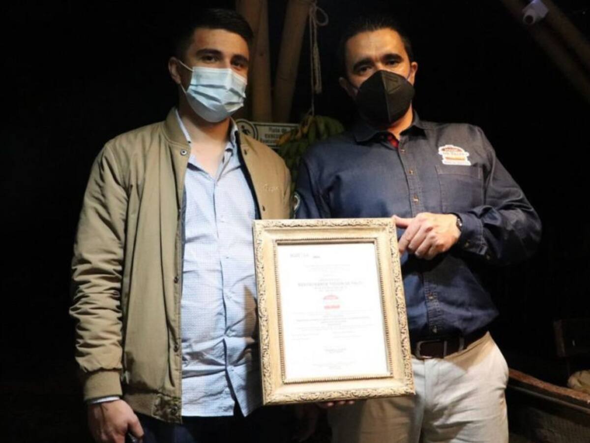 Fogón de Palo recibió la Certificación de Sostenibilidad Turística