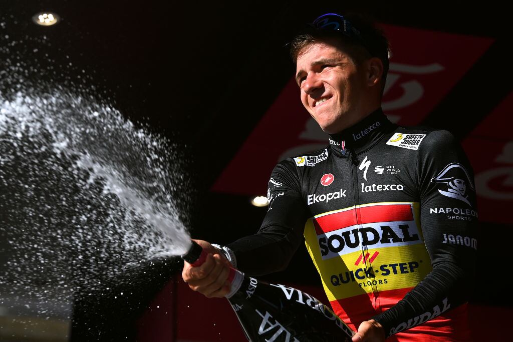Remco Evenepoel celebra su triunfo en la etapa 1 del Giro de Italia (Photo by Tim de Waele/Getty Images)