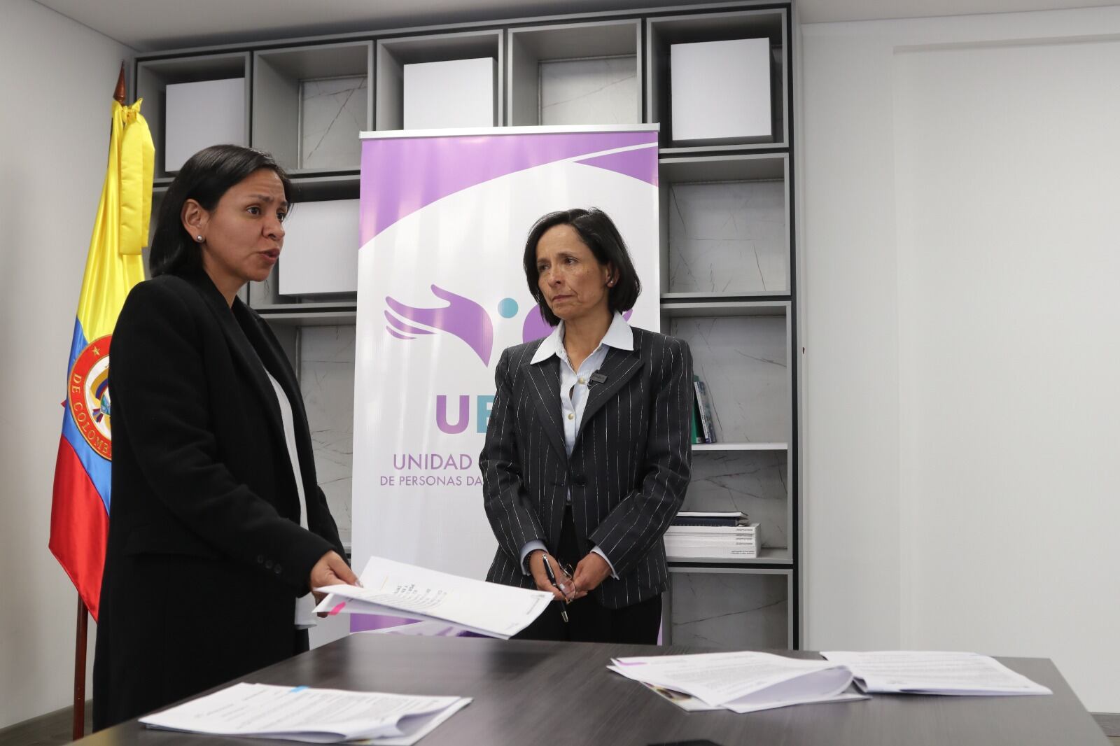 Patricia Tobón, directora de la Unidad para las Víctimas y Luz Marina Monzón, directora de la Unidad de Búsqueda.