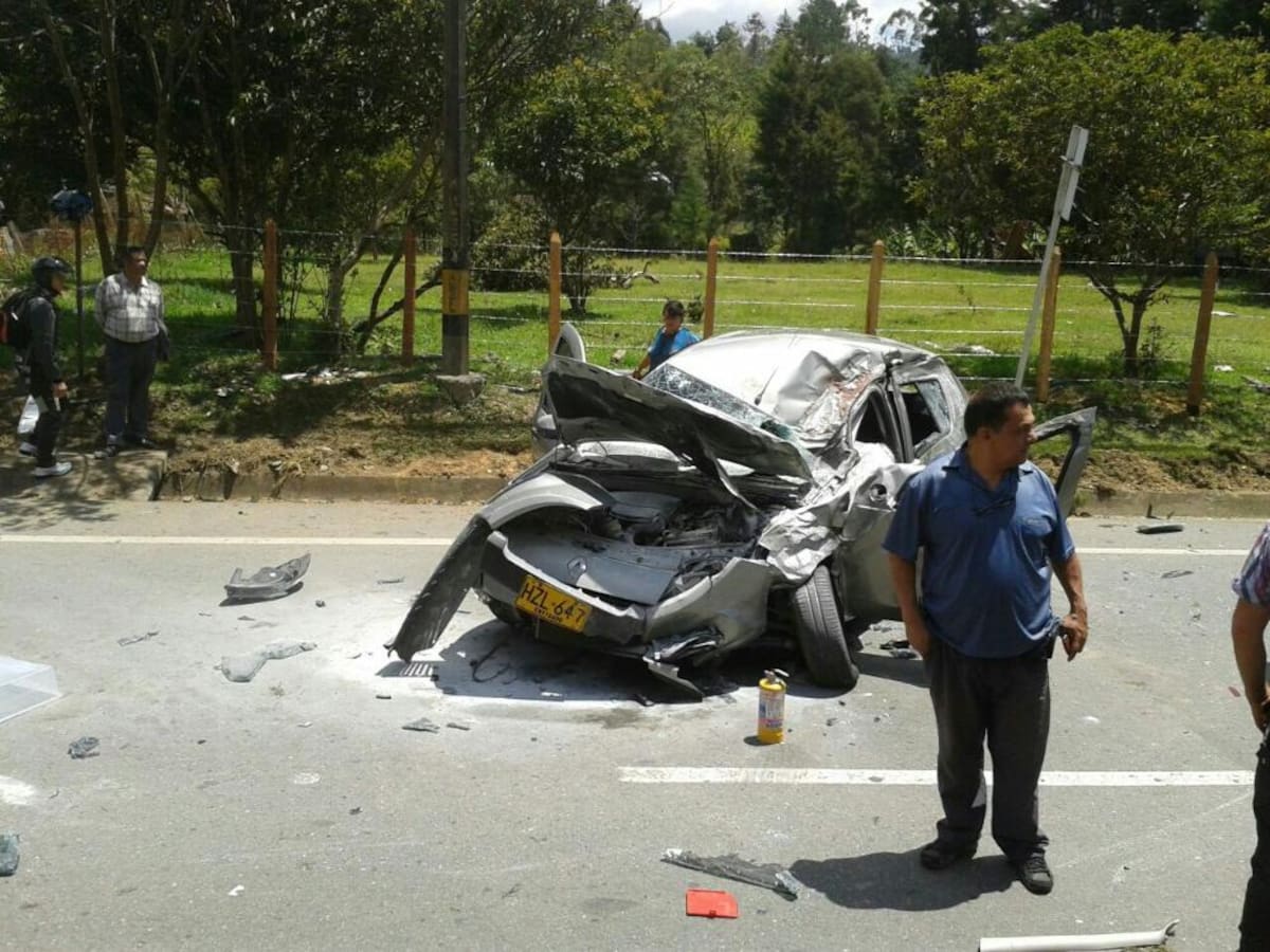 La tragedia se produjo cerca de El Guarne. Entre los muertos hay cuatro jugadores de las Águilas Doradas.