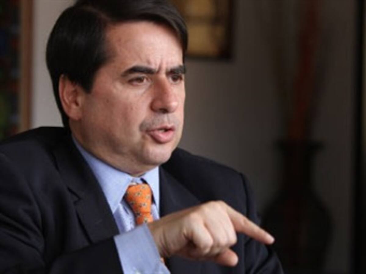 Ya es hora que dejen gobernar al presidente Santos: Liberales