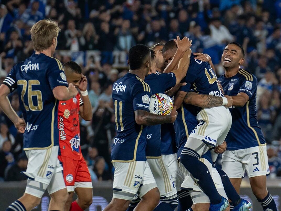 Jhon Largacha celebra su primer gol con Millonarios / Twitter: @MillosFCoficial.