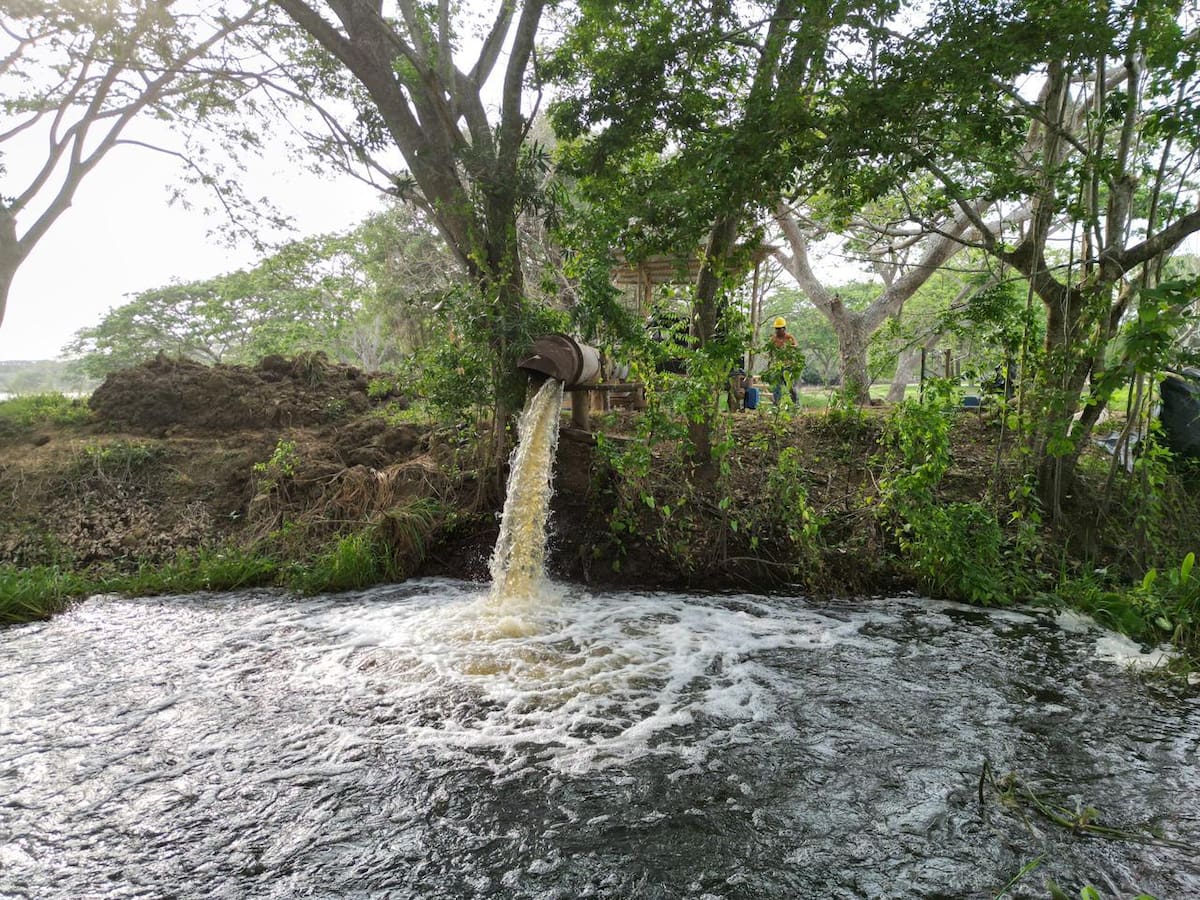 Motobombas instaladas habrían evacuado más de un millón de metros cúbicos de agua en Montería