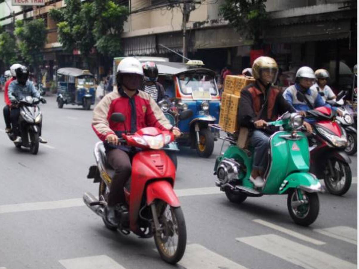 La curiosa medida pedagógica de China para educar a los motociclistas
