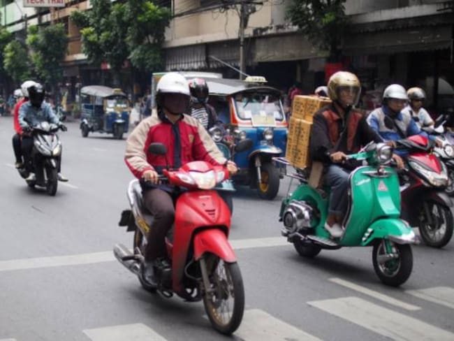 La curiosa medida pedagógica de China para educar a los motociclistas