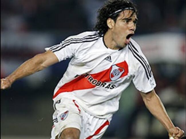 Falcao García elogiado por la prensa argentina