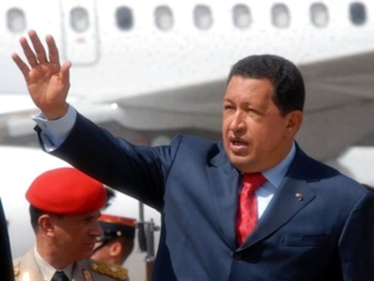 Chávez regresó a Venezuela tras tercer ciclo de radioterapia