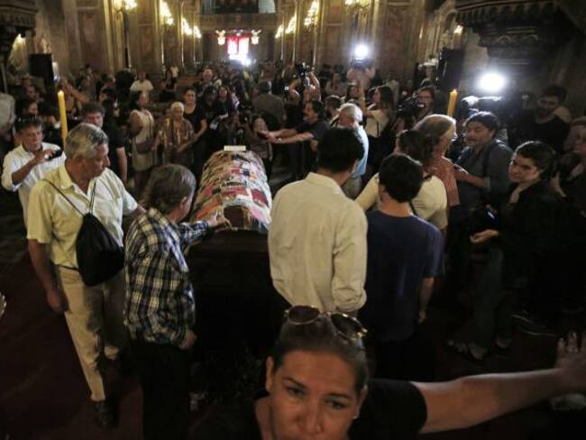 Despiden los restos del 'antipoeta' chileno Nicanor Parra