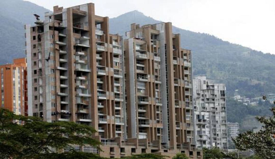 Medellín destinaría 6 mil millones de pesos para demoler Continental Towers  // Colprensa