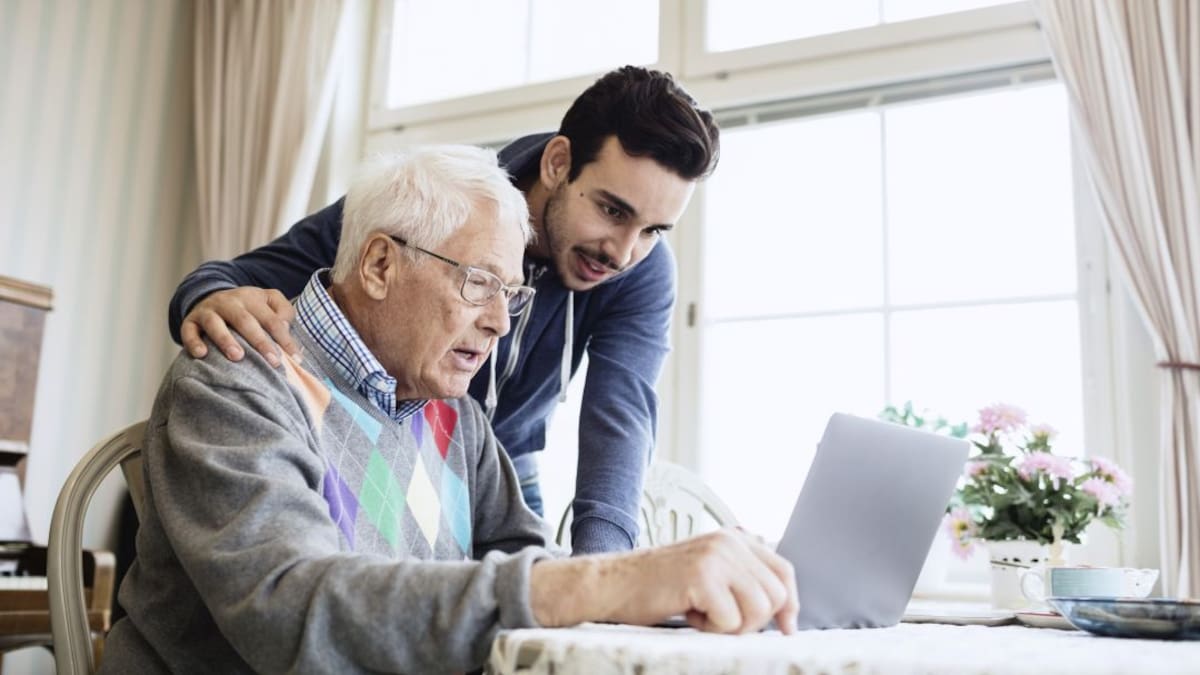 Fomentar el diálogo en jóvenes y en adultos mayores para eliminar estereotipos de la vejez