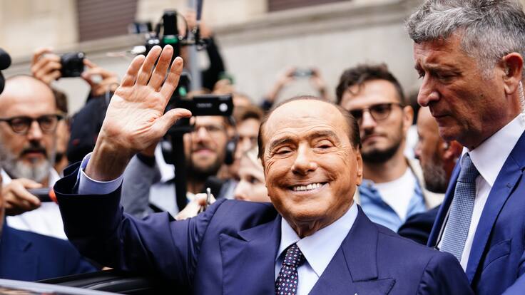 Jamás haría ver a Silvio Berlusconi como un héroe, solo conté la realidad: biógrafo