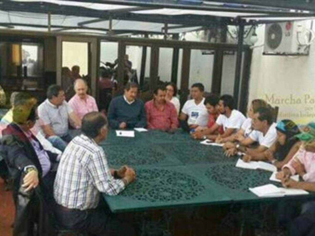 Campesinos de Putumayo aceptan diálogos con vicepresidente Garzón pero no desbloquean vías