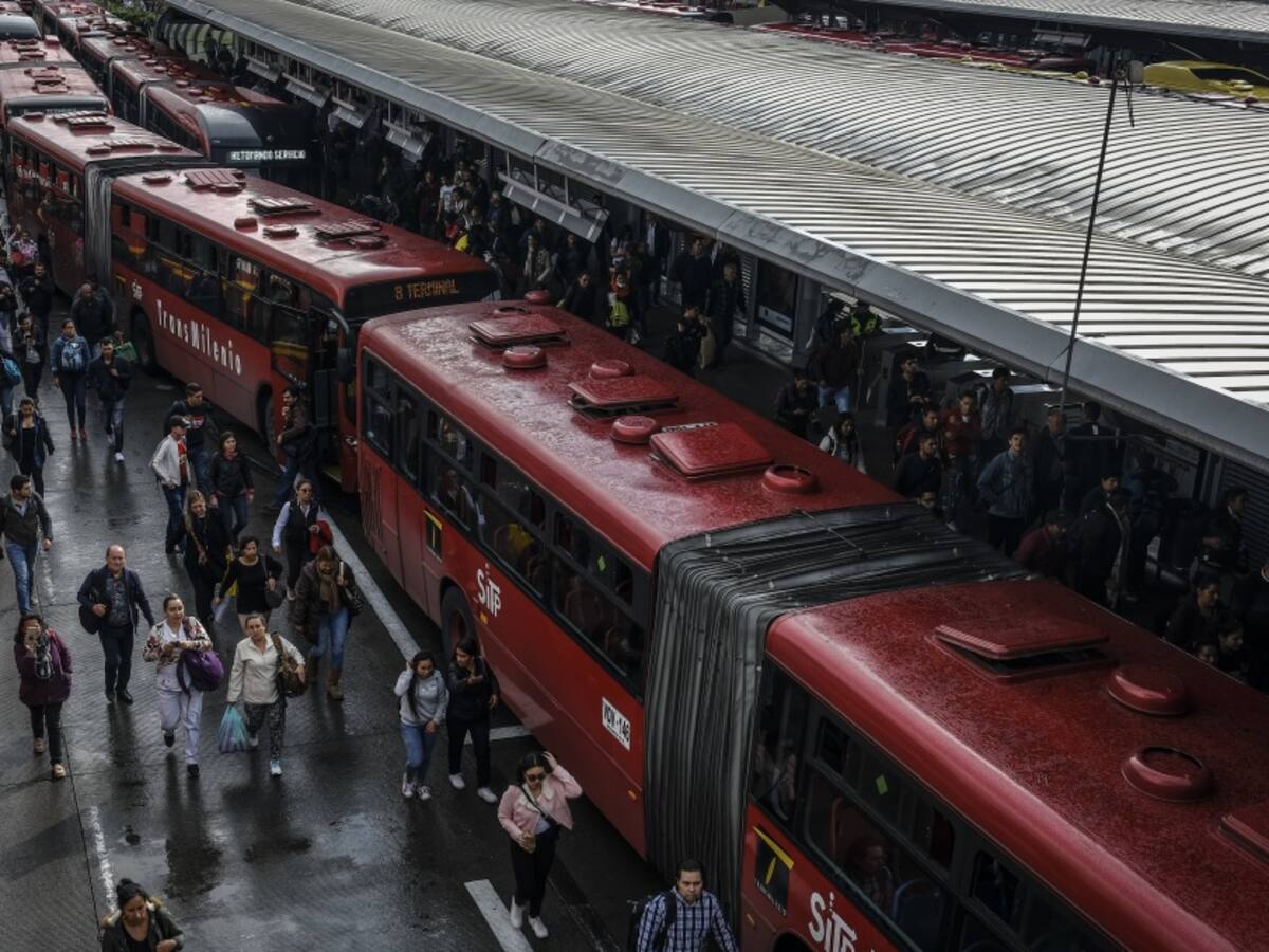 "Como ellos no lo usan, lo ven marchar sobre ruedas": Canta La Luciérnaga
