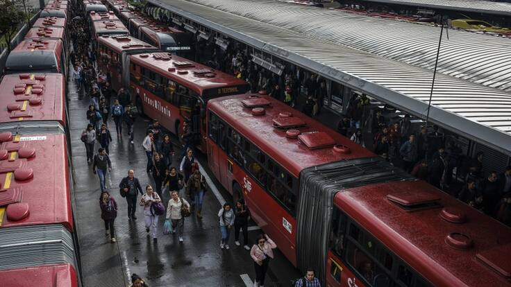 "Como ellos no lo usan, lo ven marchar sobre ruedas": Cántelo en La Luciérnaga