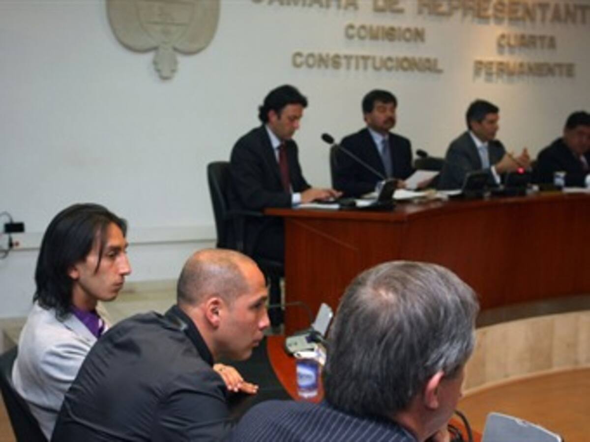 Diferencias entre jugadores y clubes marcan debate de ley del fútbol