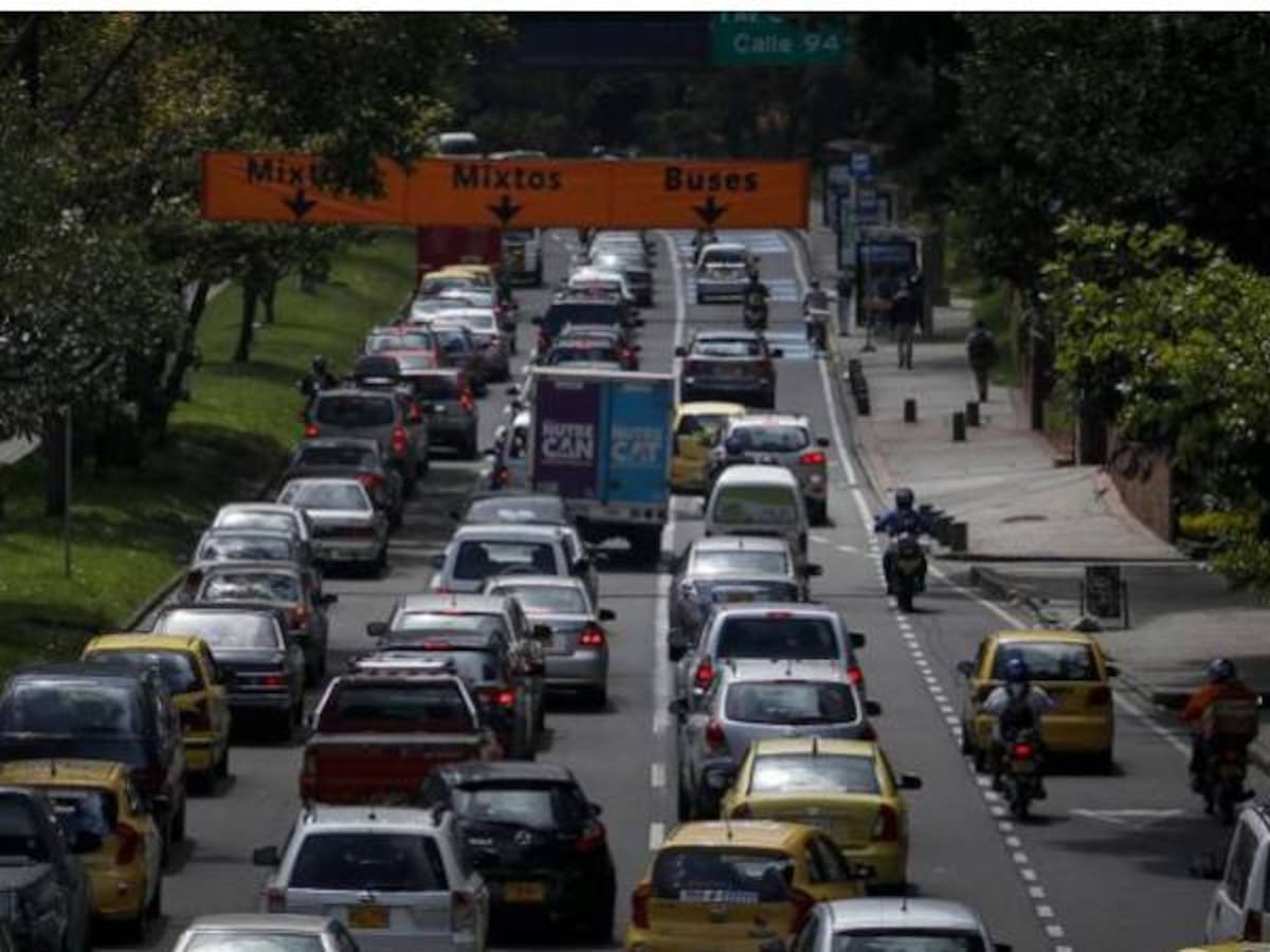 Apoyo y rechazo en redes sociales a carrera 11 en un solo sentido