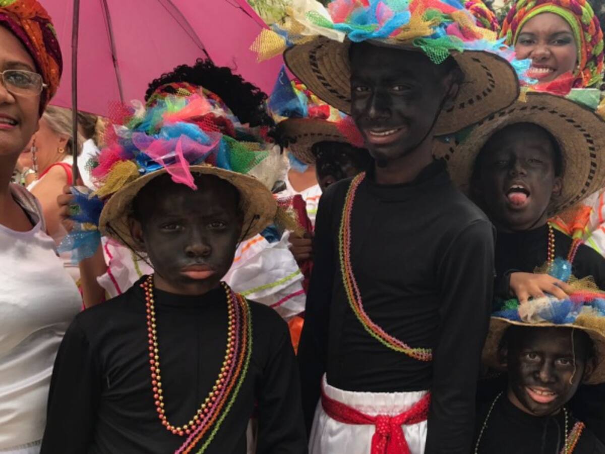 A ritmo de música se despide Colombia del papa Francisco