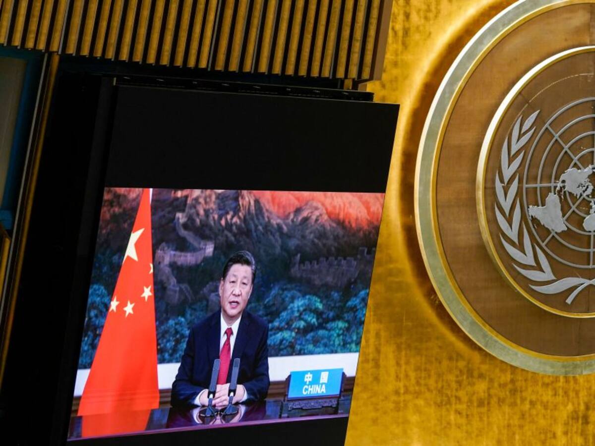China pide mayor cooperación mundial y menos intervenciones militares