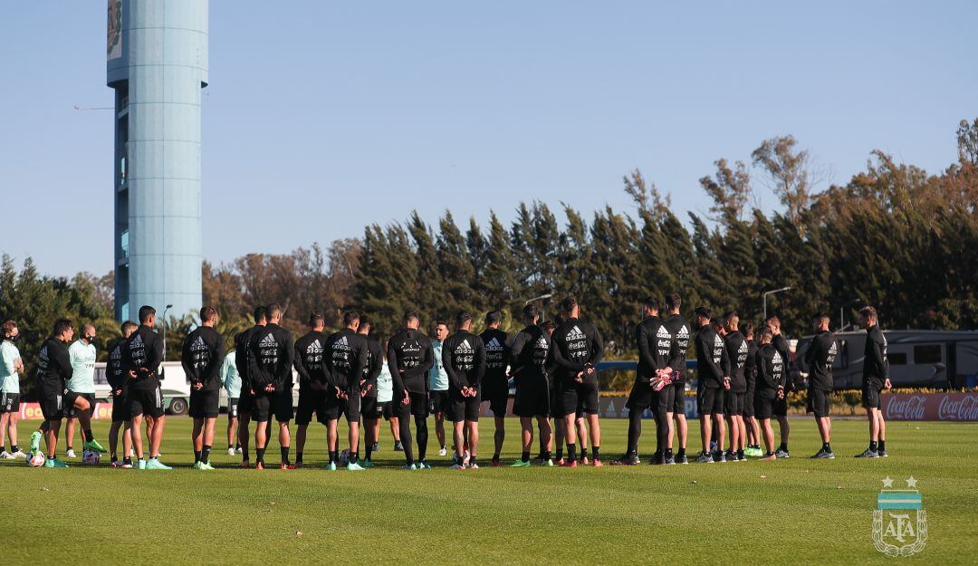 Argentina viaja a Colombia sin Armani pero con Montiel para Eliminatorias