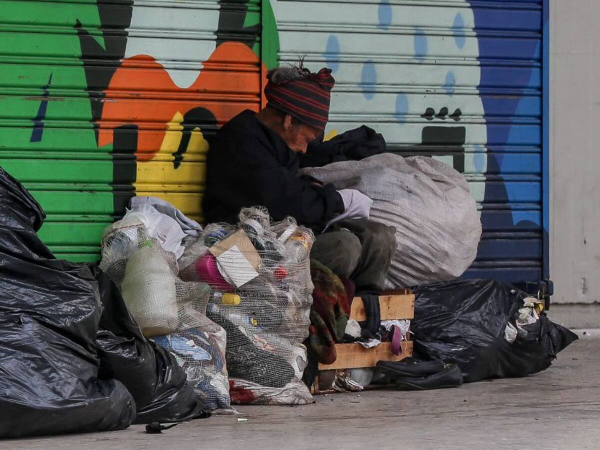 Habitantes de calle, exentos de multas por hacer necesidades fisiológicas