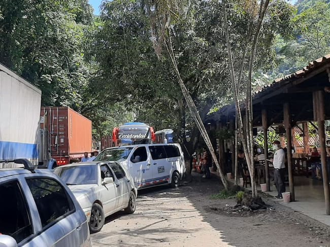 Lugar de espera en el pare y siga vía Manizales - Medellín