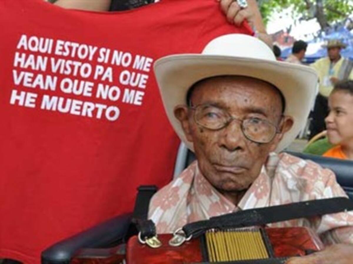 Múltiples homenajes rinden al fallecido Lorenzo Morales, Moralito