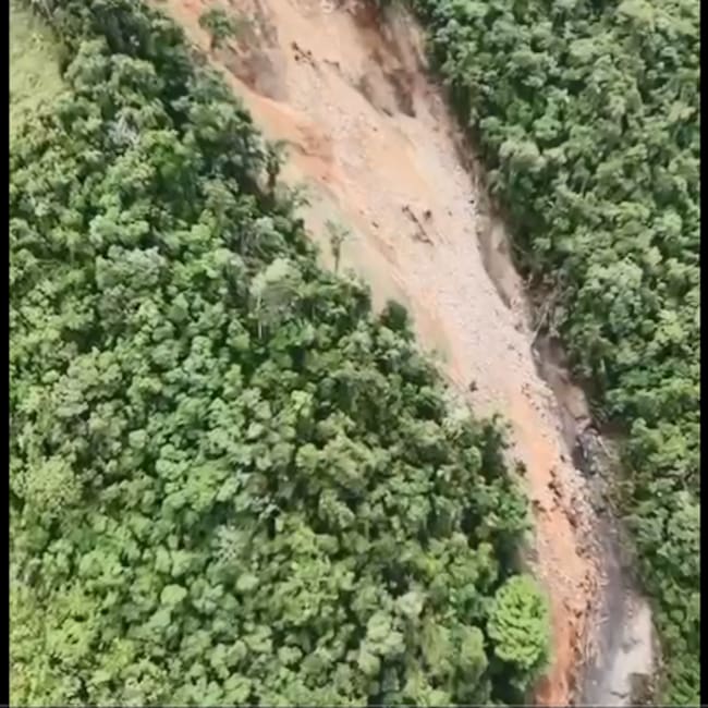 Quebrada represada por un derrumbe de tierra en el corregimiento de La Granja en Ituango- foto cortesía