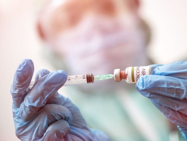 Gobierno entregará la vacuna contra la hepatitis B a personas adultas