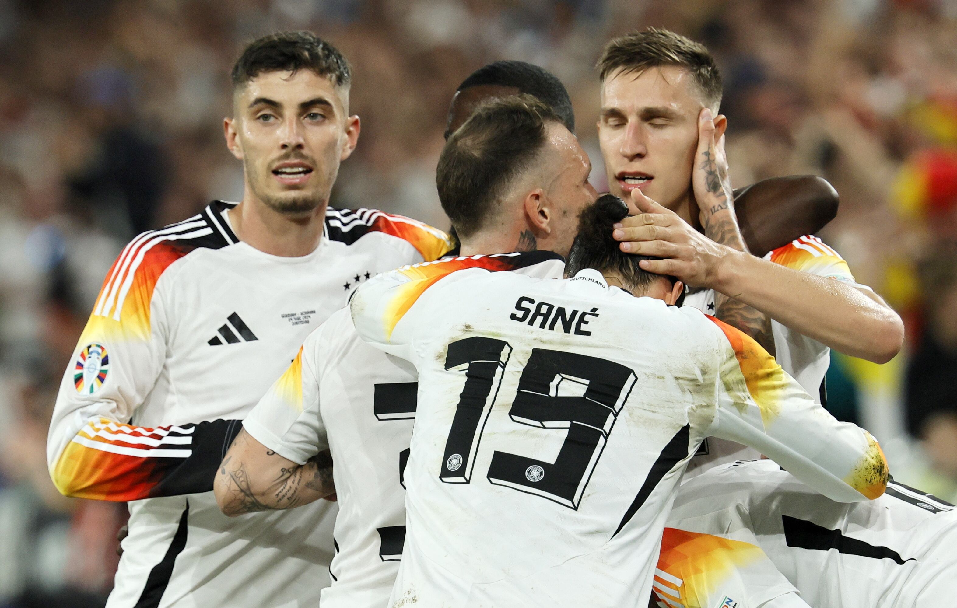 Los jugadores de Alemania celebran uno de sus goles ante Dinamarca. (Dinamarca, Alemania) EFE/EPA/RONALD WITTEK