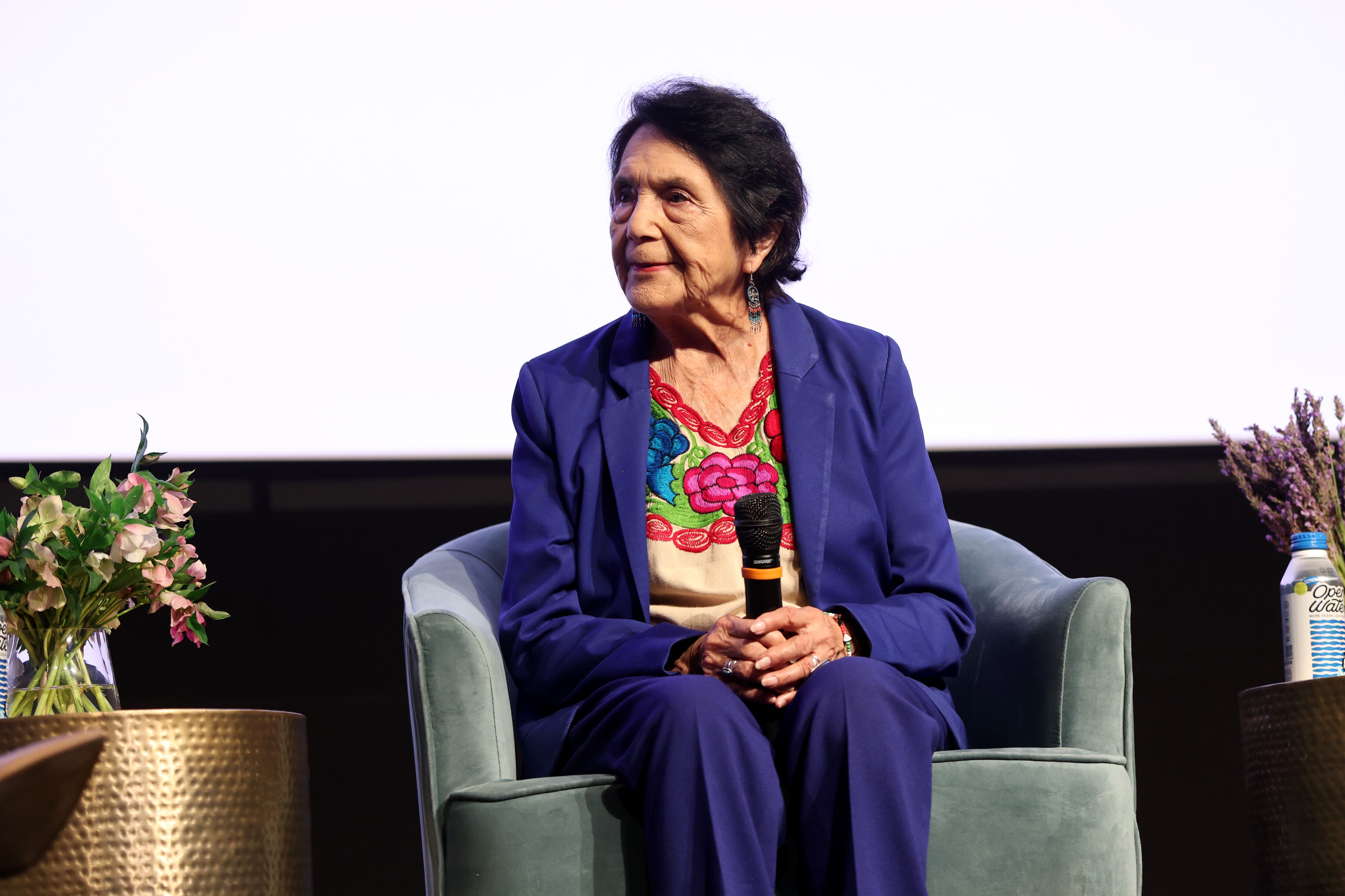 Dolores Huertas acusa a su compañero de lucha sindical Cesár Chávez de abusarla sexualmente