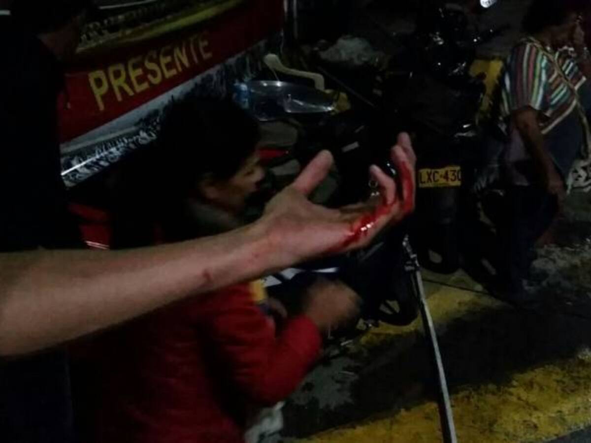 Choques entre policía y estudiantes del Sena Armenia dejan algunos heridos