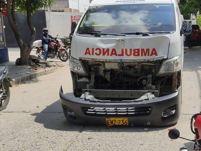 En Santa Marta una ambulancia arrolló a una mujer médico con su bebé en brazos