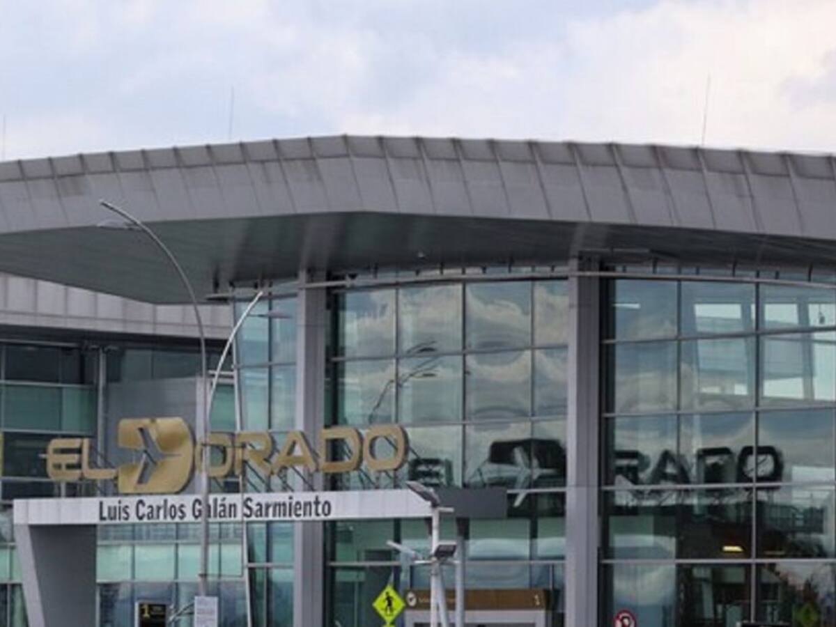 Retrasos de vuelos por incidente de avión de carga en aeropuerto El Dorado