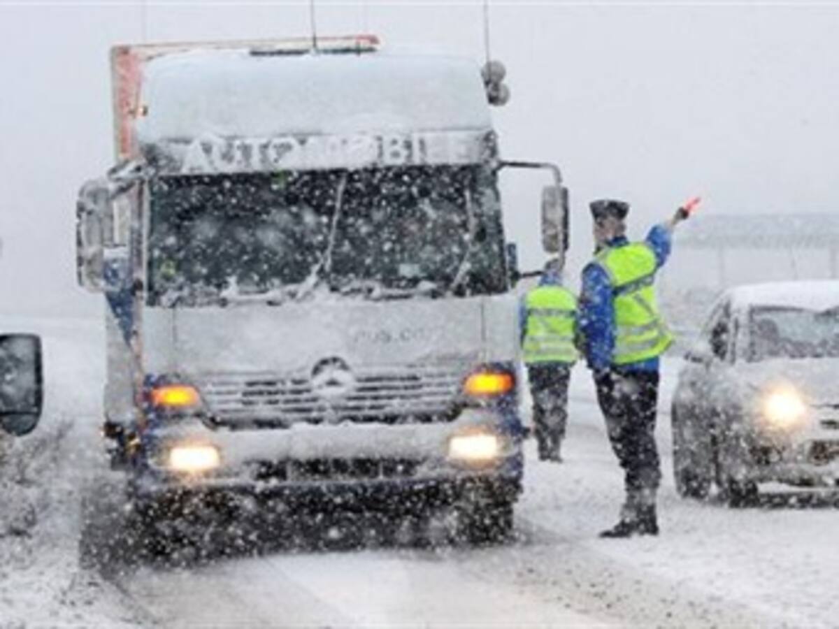 Temporal de nieve obliga a cancelar centenares de vuelos en Alemania