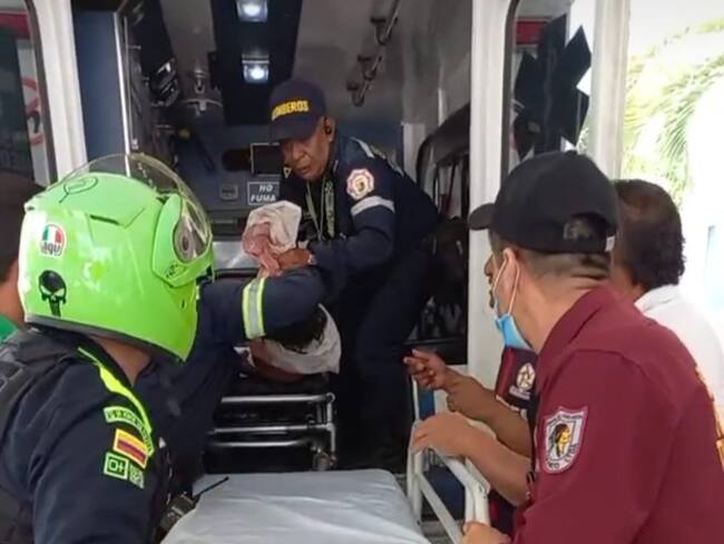 Lamentablemente durante estos enfrentamientos, una menor de 4 años perdió la vida, suceso desafortunado que ha conmocionado y entristecido profundamente a la comunidad y a las autoridades del departamento.