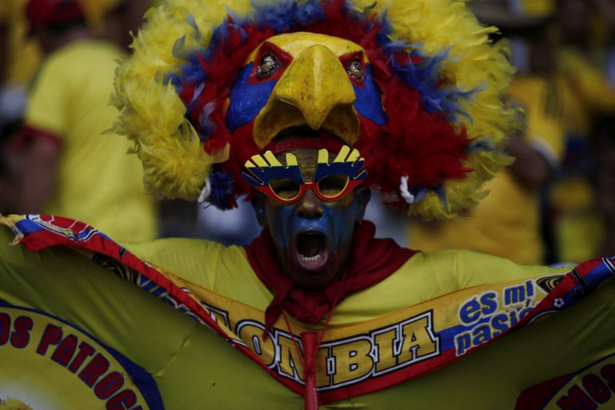 Mucho color invade las tribunas del Estadio Metropolitano, en un encuentro importante para las aspiraciones mundialístas de Colombia.