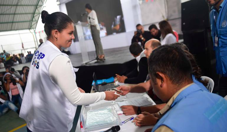 La Elvira, Buenos Aires, Cauca. Acto de entrega de la certificación por dejación de armas de guerrilleros de las Farc, las cuales recibió la ONU.