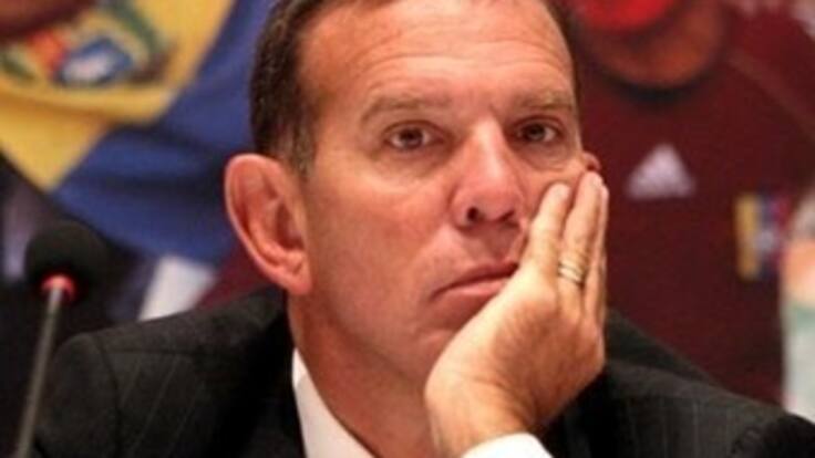 El Presidente de la Asociación Paraguaya de Fútbol habló con El Alargue y se refirió a la difícil situación que afronta el equipo dirigido por Gerardo Pelusso