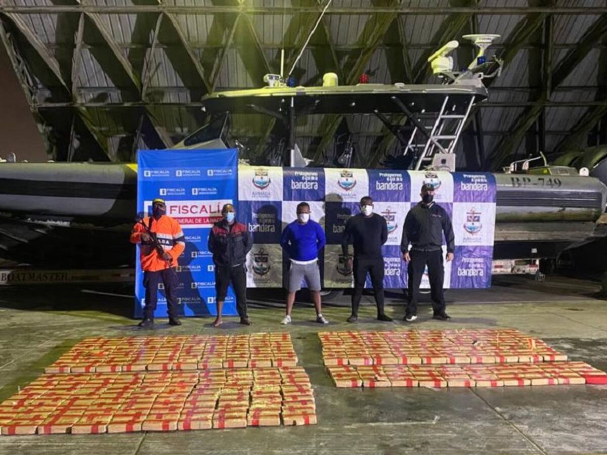 Incautan en el Pacífico más de 300 kilos de clorhidrato de cocaína